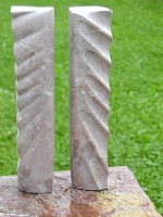 Setkaní dvou principů, slivenecký mramor, v 30 cm, 2005